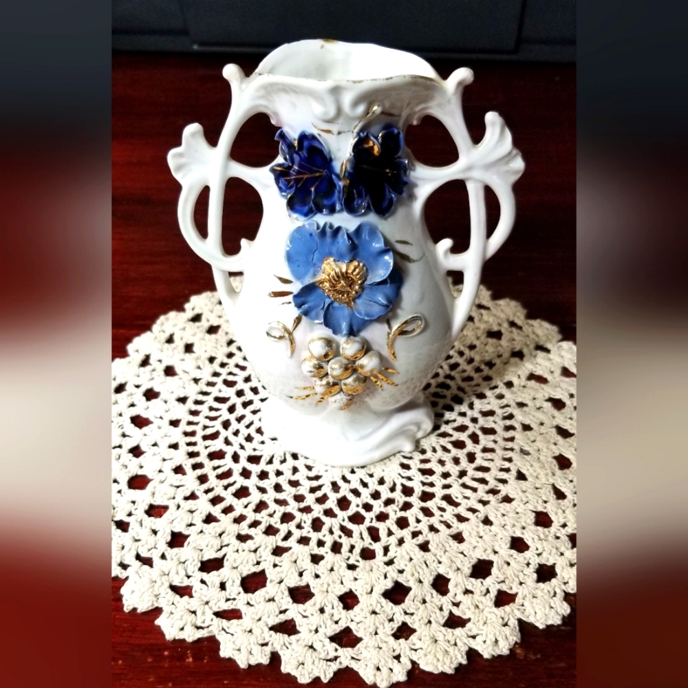 💠 Rare Porcelain Antique Hand Painted Blue Flower Vase Art, Germany